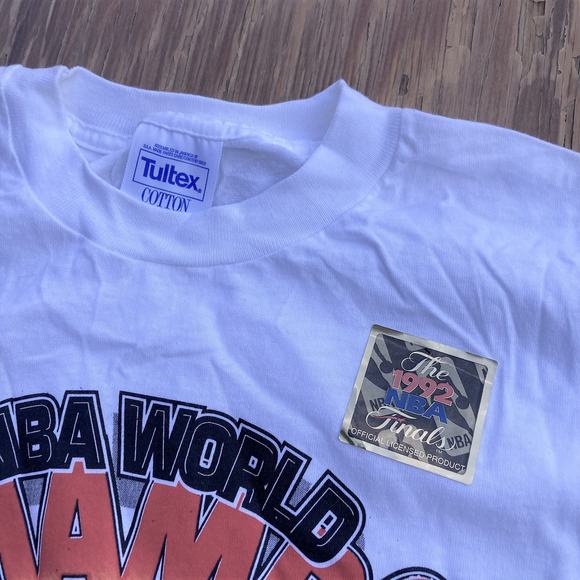 NOS 90s NBA Chicago Bulls Back to Back 91 92 World Champion T-Shirt Vintage - Picture 2 of 4